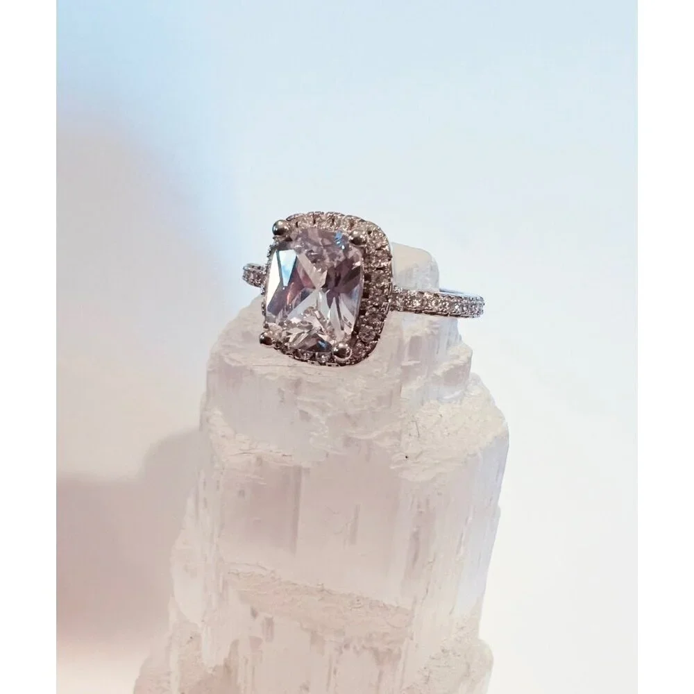 Cushion-Cut Moissanite CZ Halo Ring Size 8 Stainless Steel